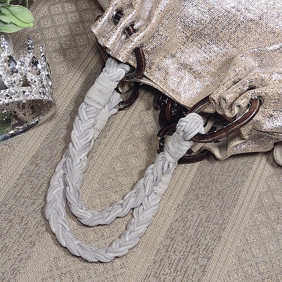 Juicy Couture Y2K Shimmering Linen Shoulder Bag with Wood Charms - Picture 15 of 16